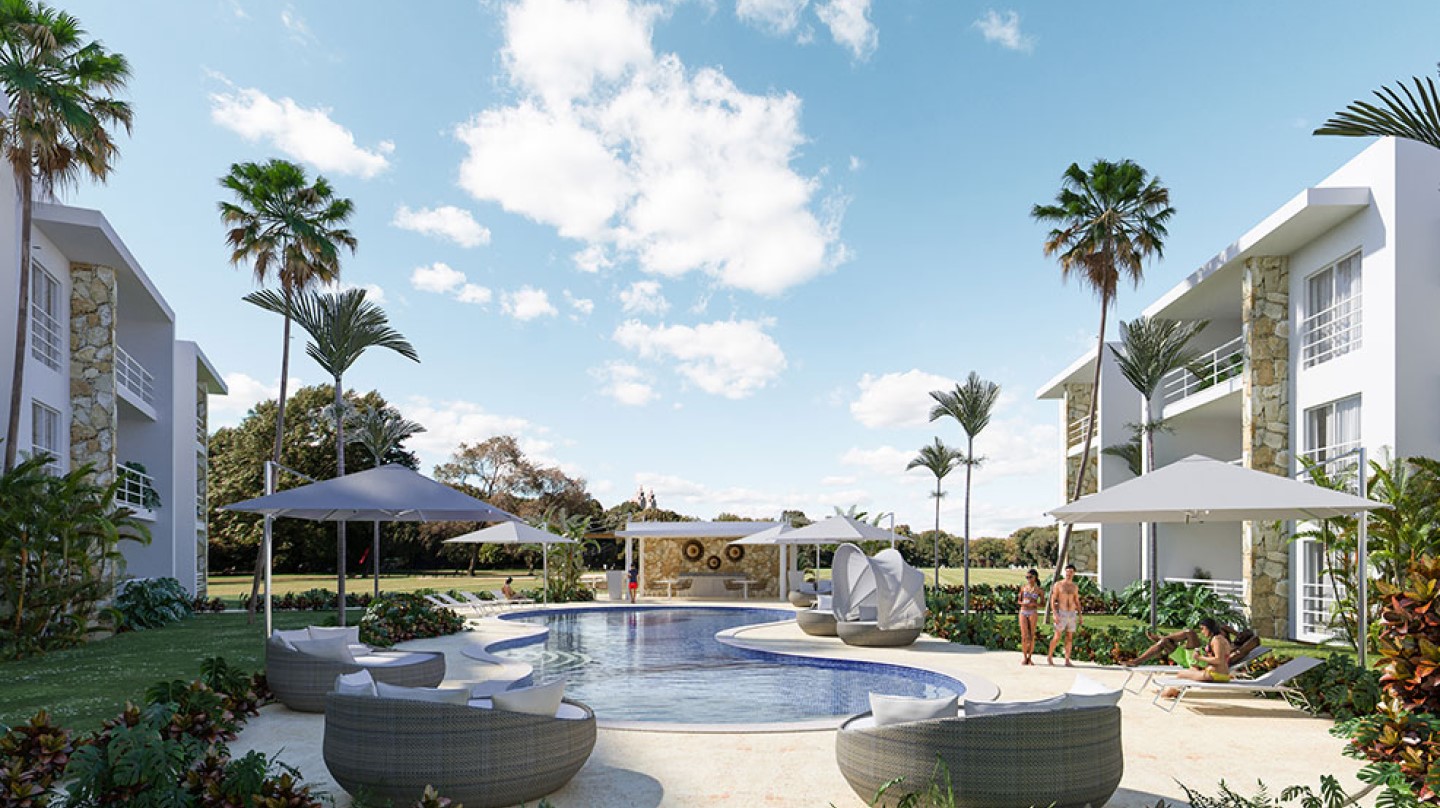 Patio interior con piscina